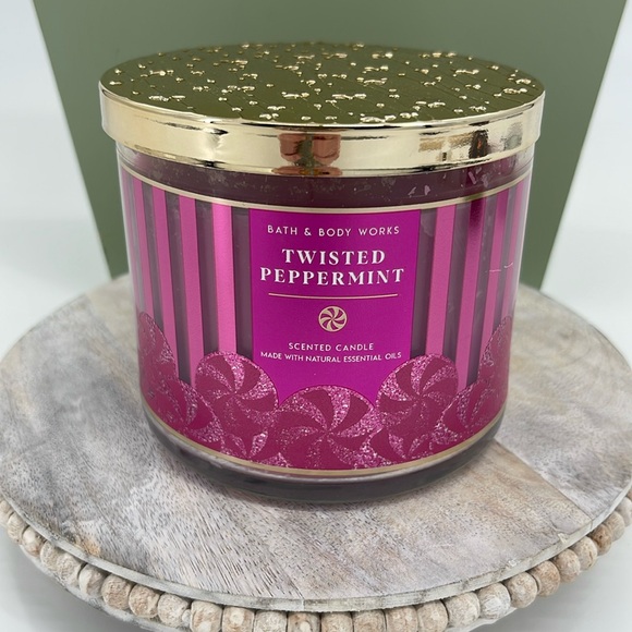 Twisted Peppermint - Bath & Body Works - 3 Wick - Picture 1 of 3